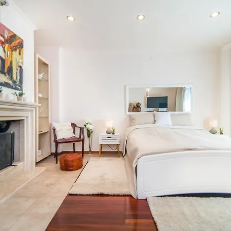 Lara Guest house
